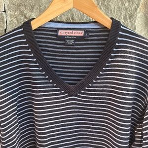 Vineyard Vines XL V-Neck sweater navy & light blue
